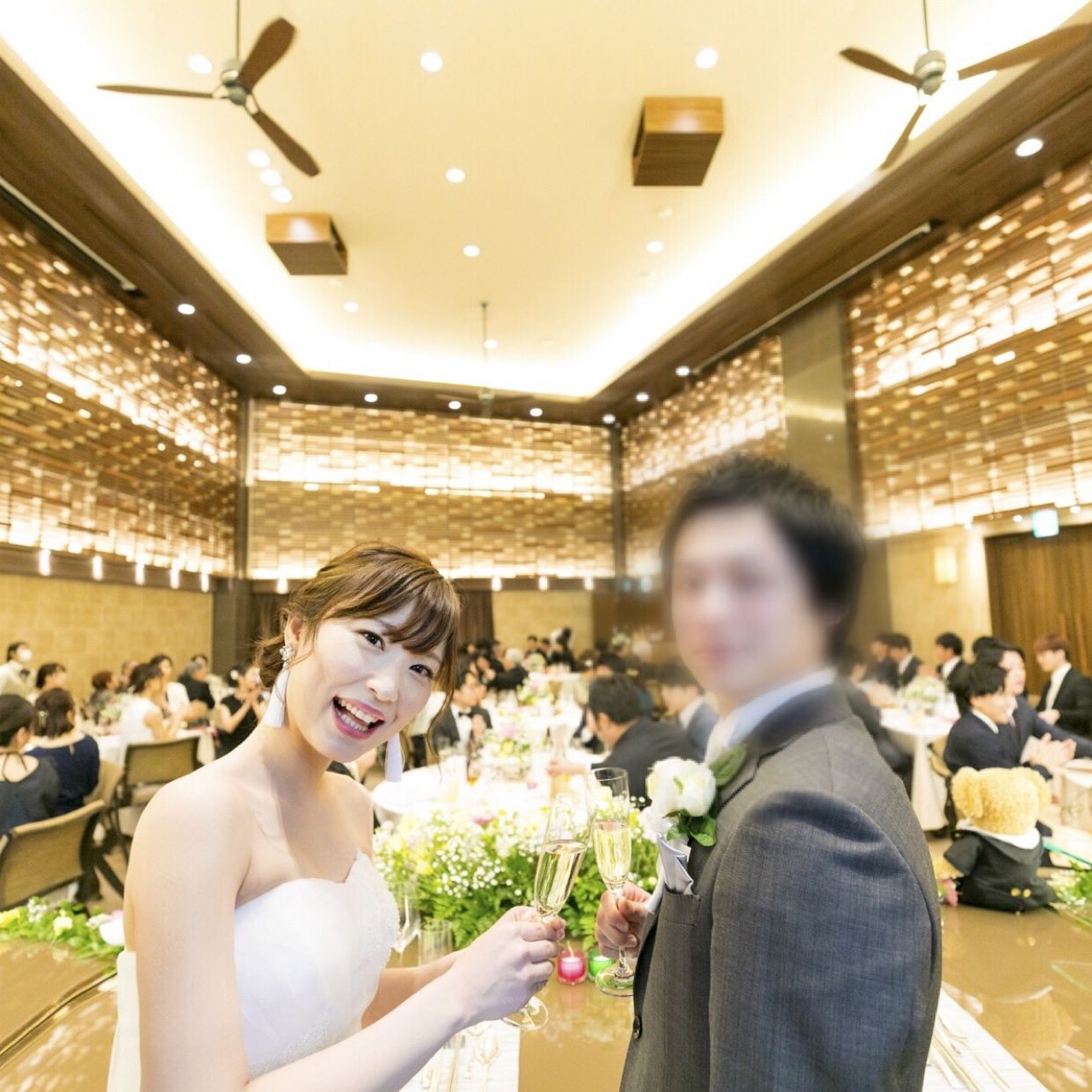 披露宴パーティのカバー写真