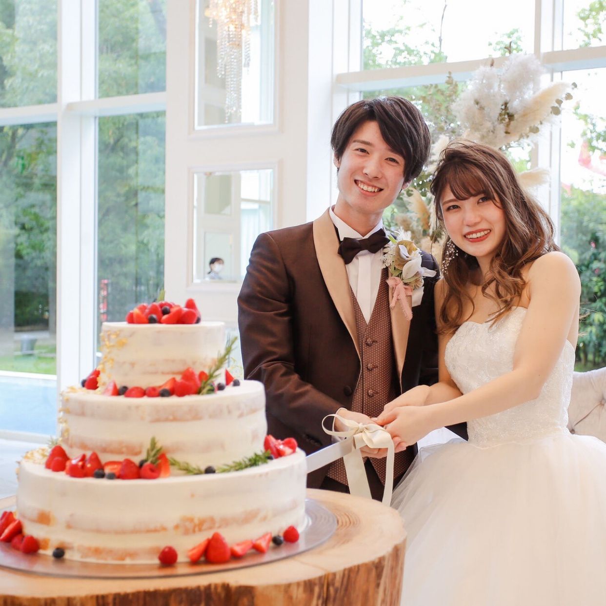 披露宴パーティのカバー写真