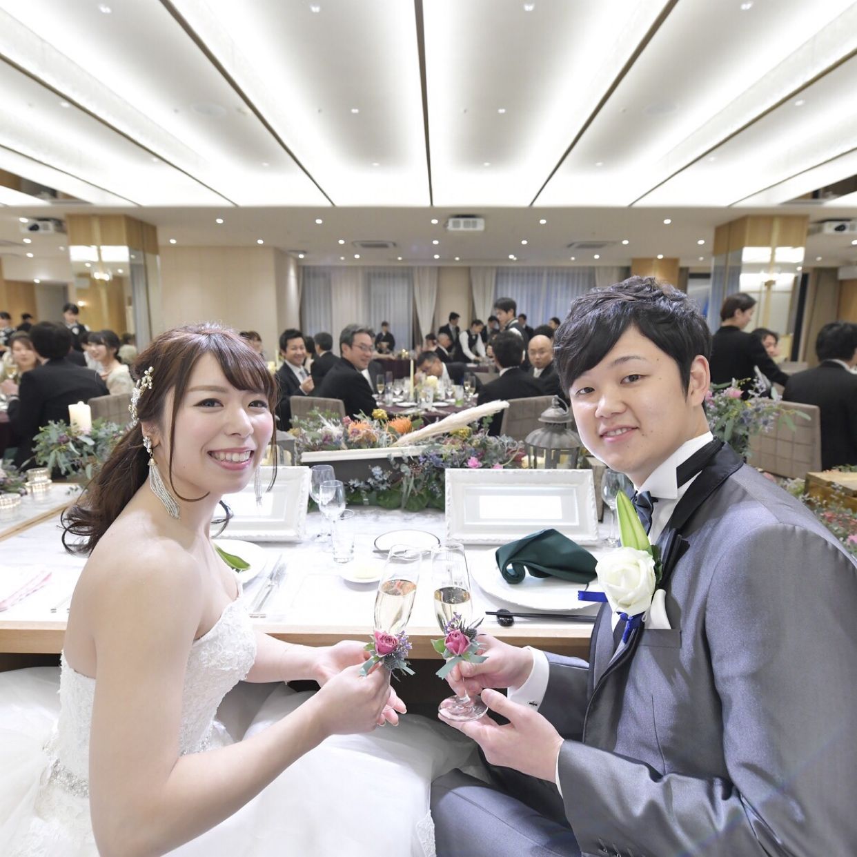 披露宴パーティのカバー写真