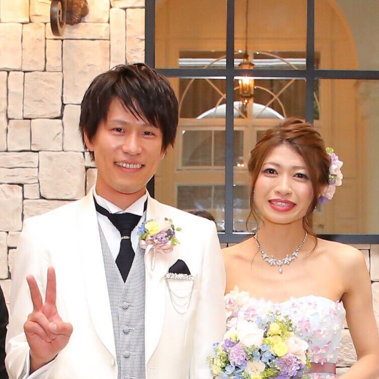 披露宴パーティのカバー写真