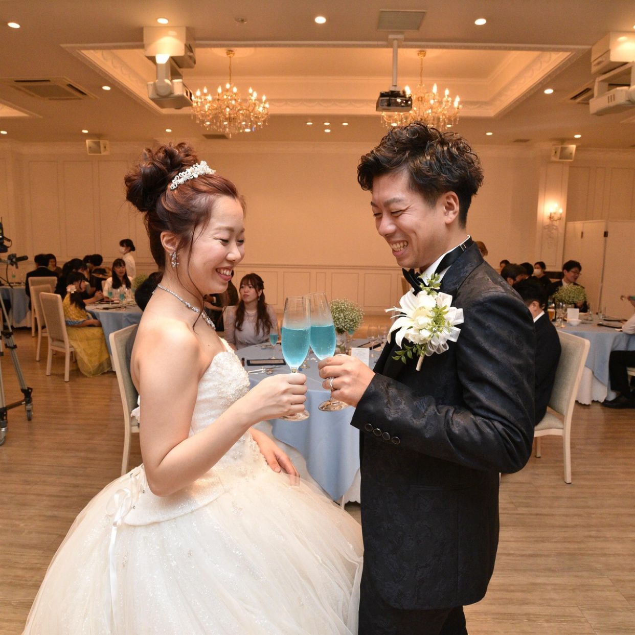 披露宴パーティのカバー写真
