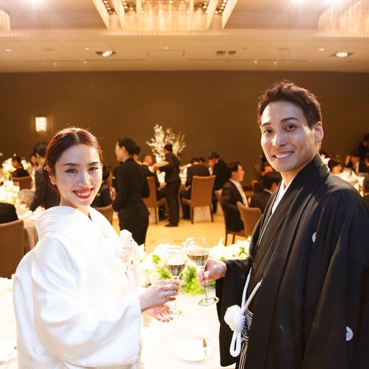 披露宴パーティのカバー写真