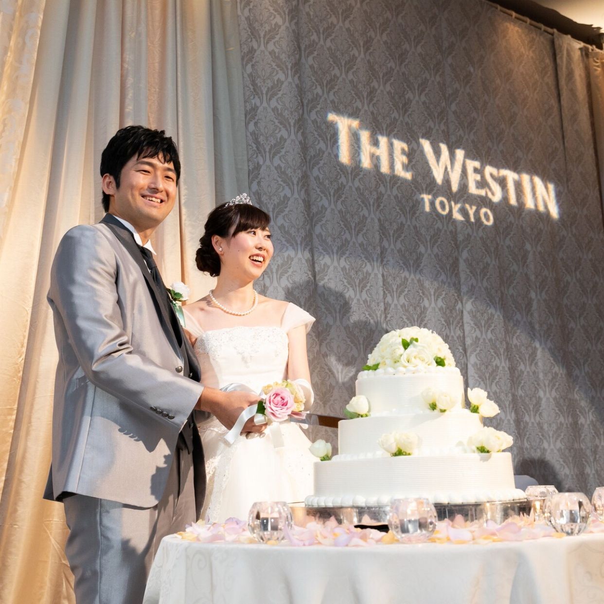 披露宴パーティのカバー写真