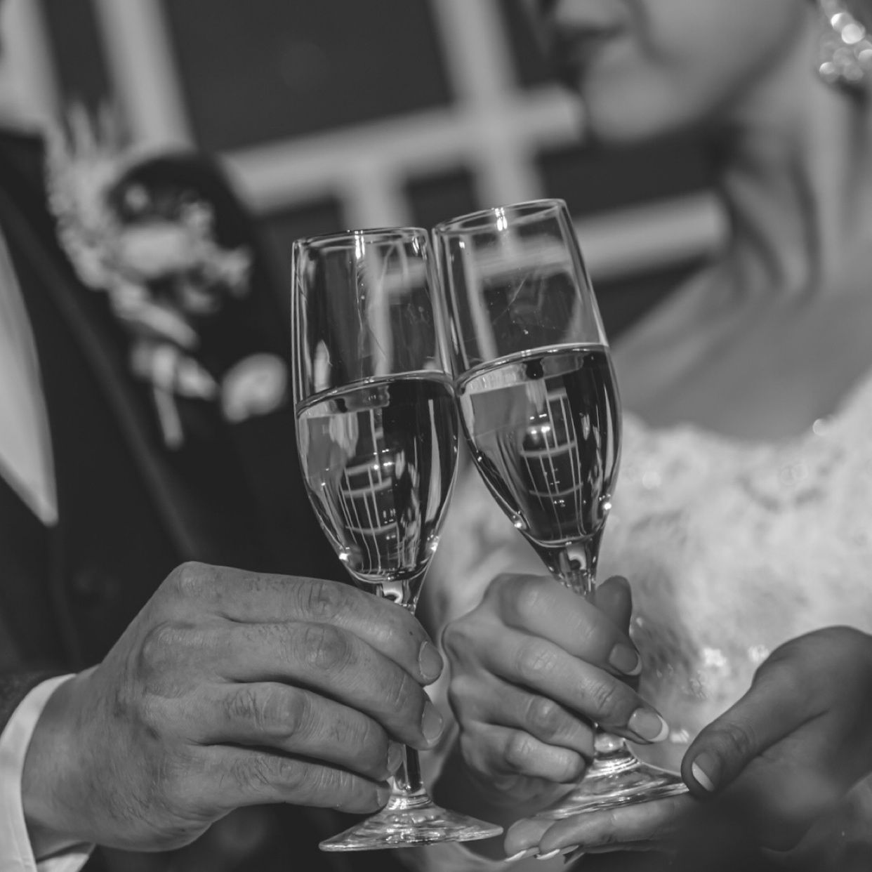 披露宴パーティのカバー写真