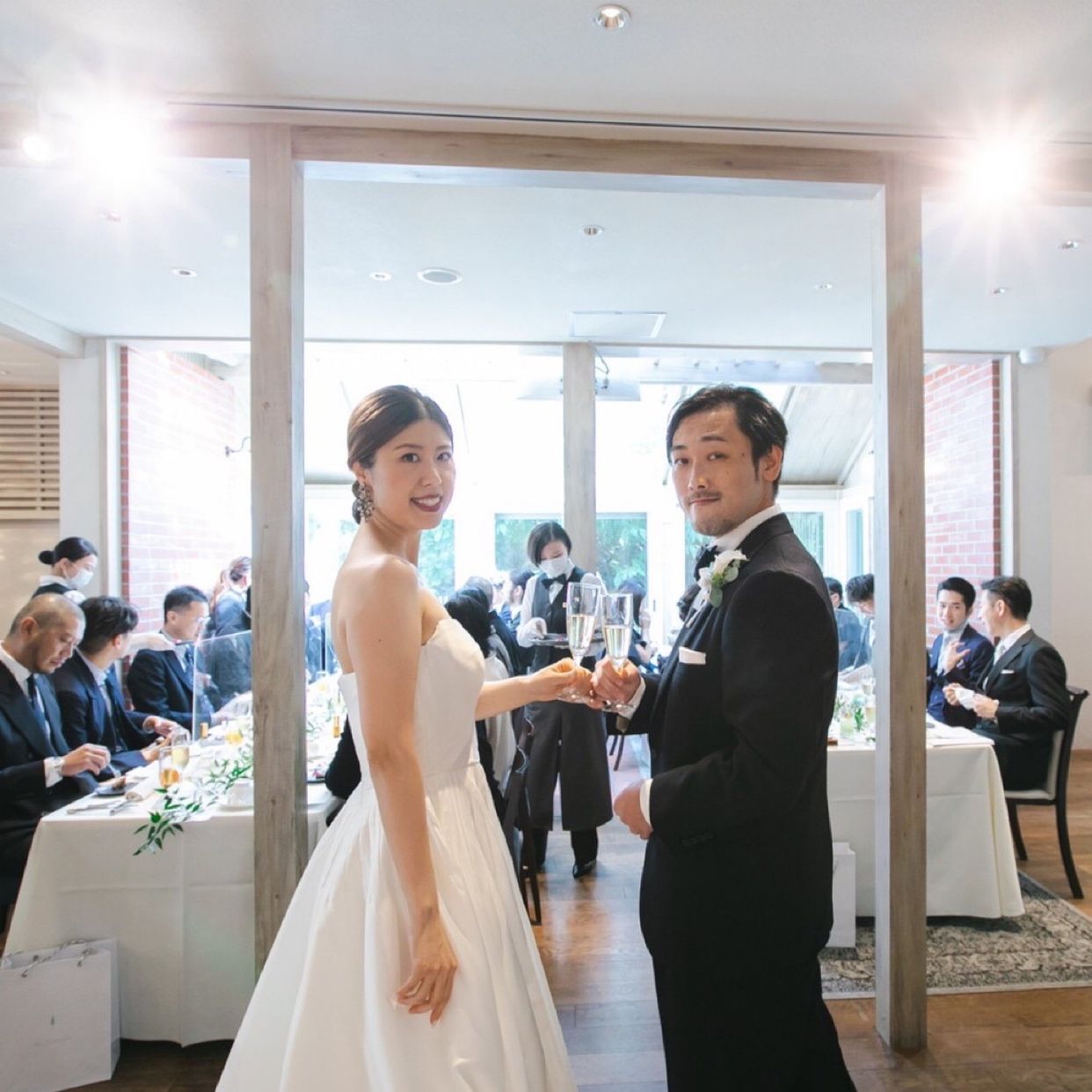 披露宴パーティのカバー写真