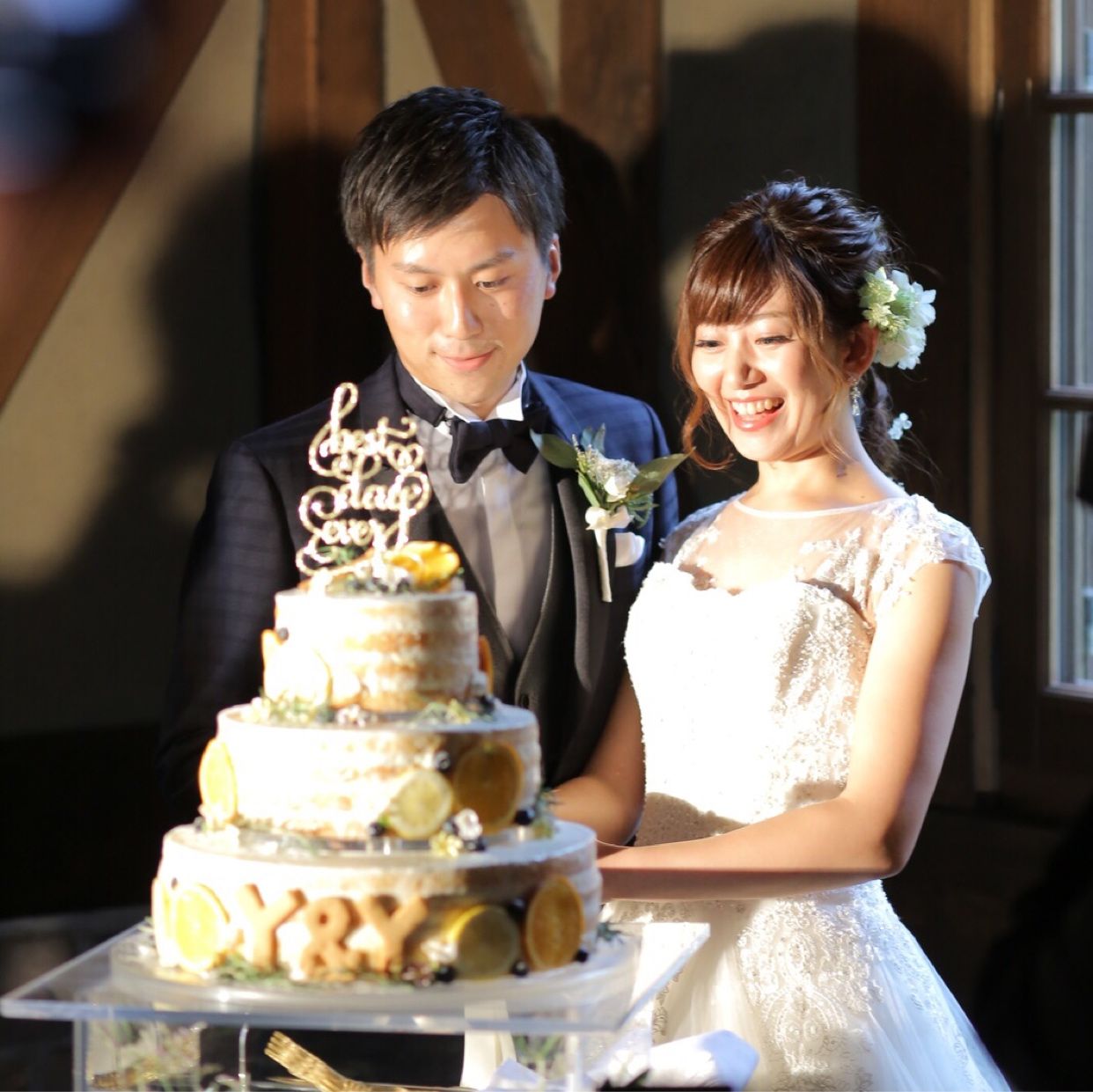 披露宴パーティのカバー写真