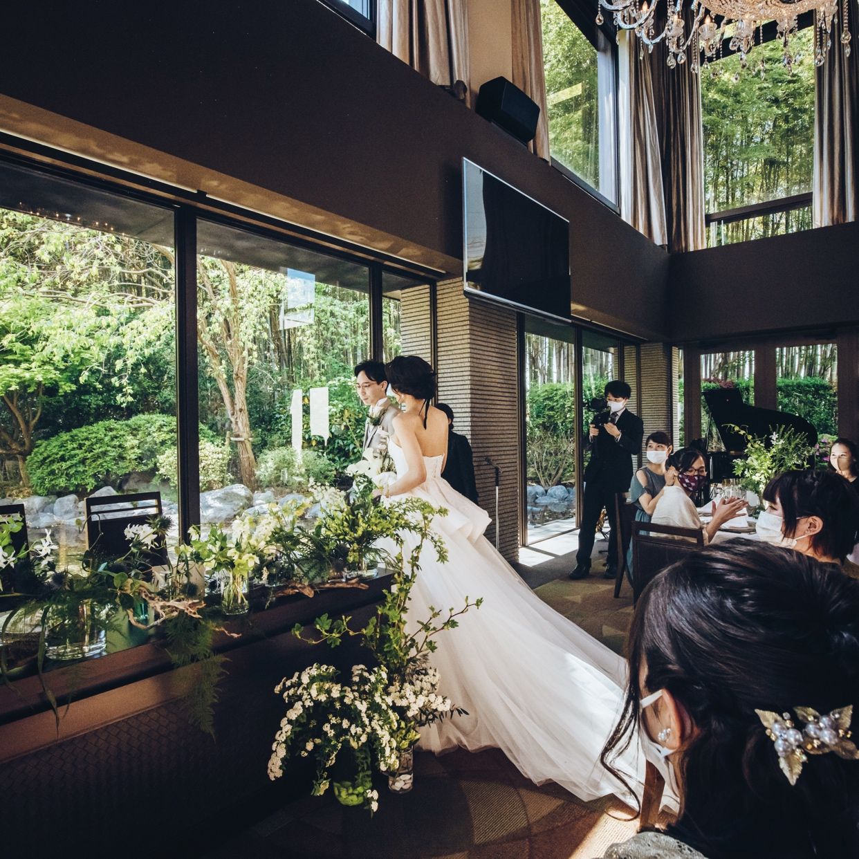 披露宴パーティのカバー写真