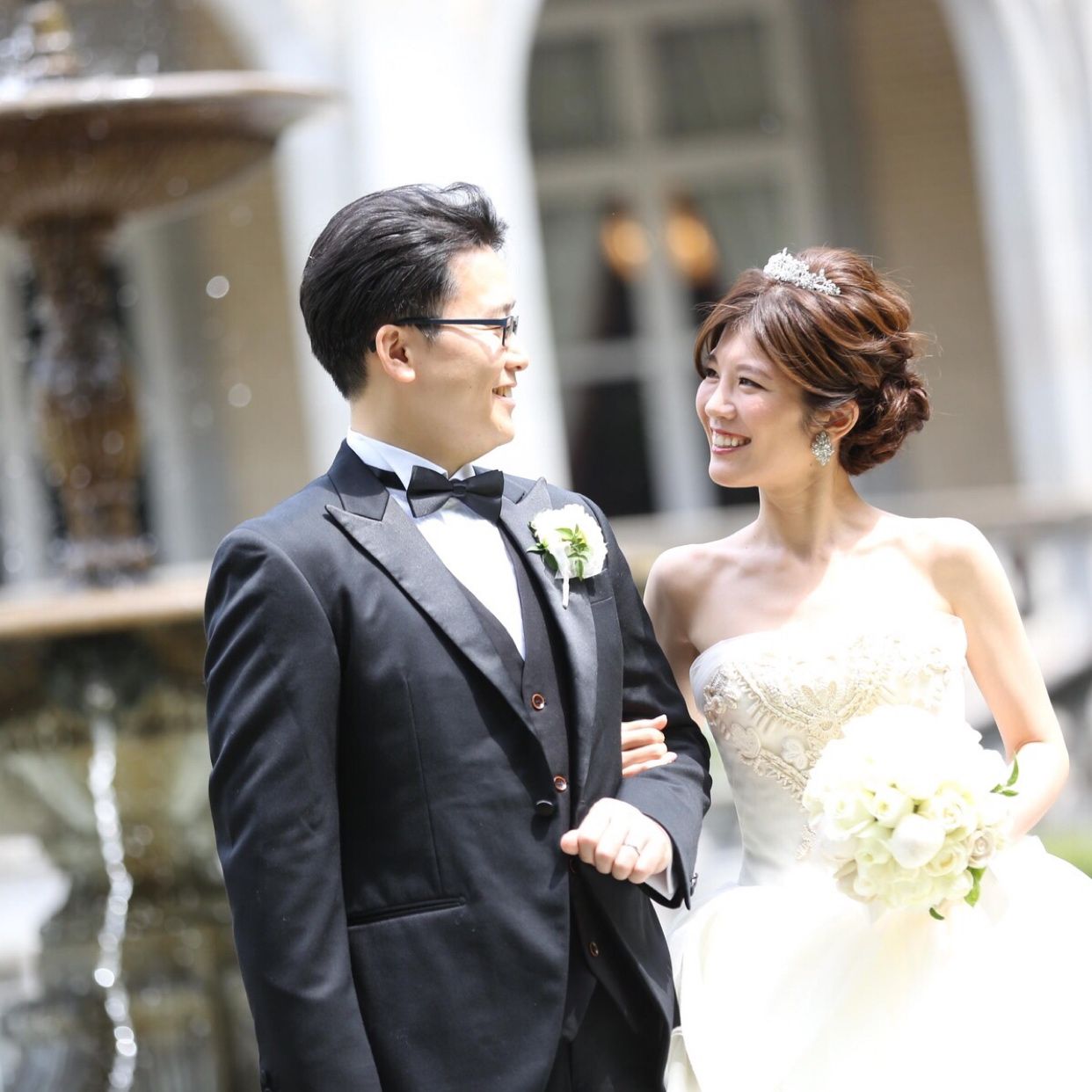 披露宴パーティのカバー写真