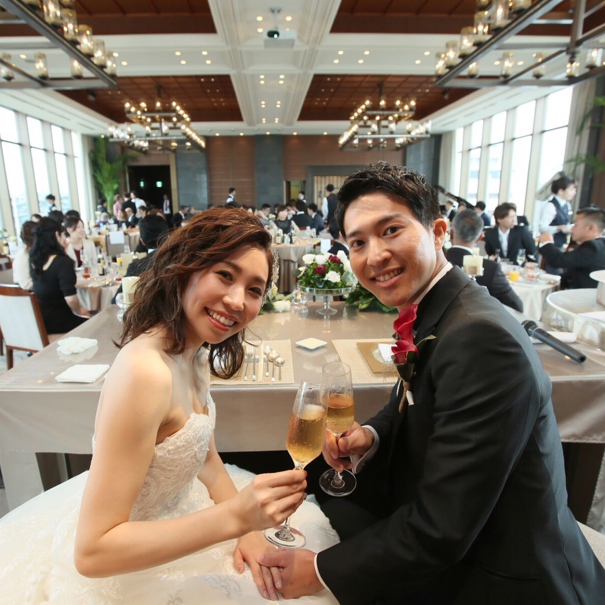 披露宴パーティのカバー写真