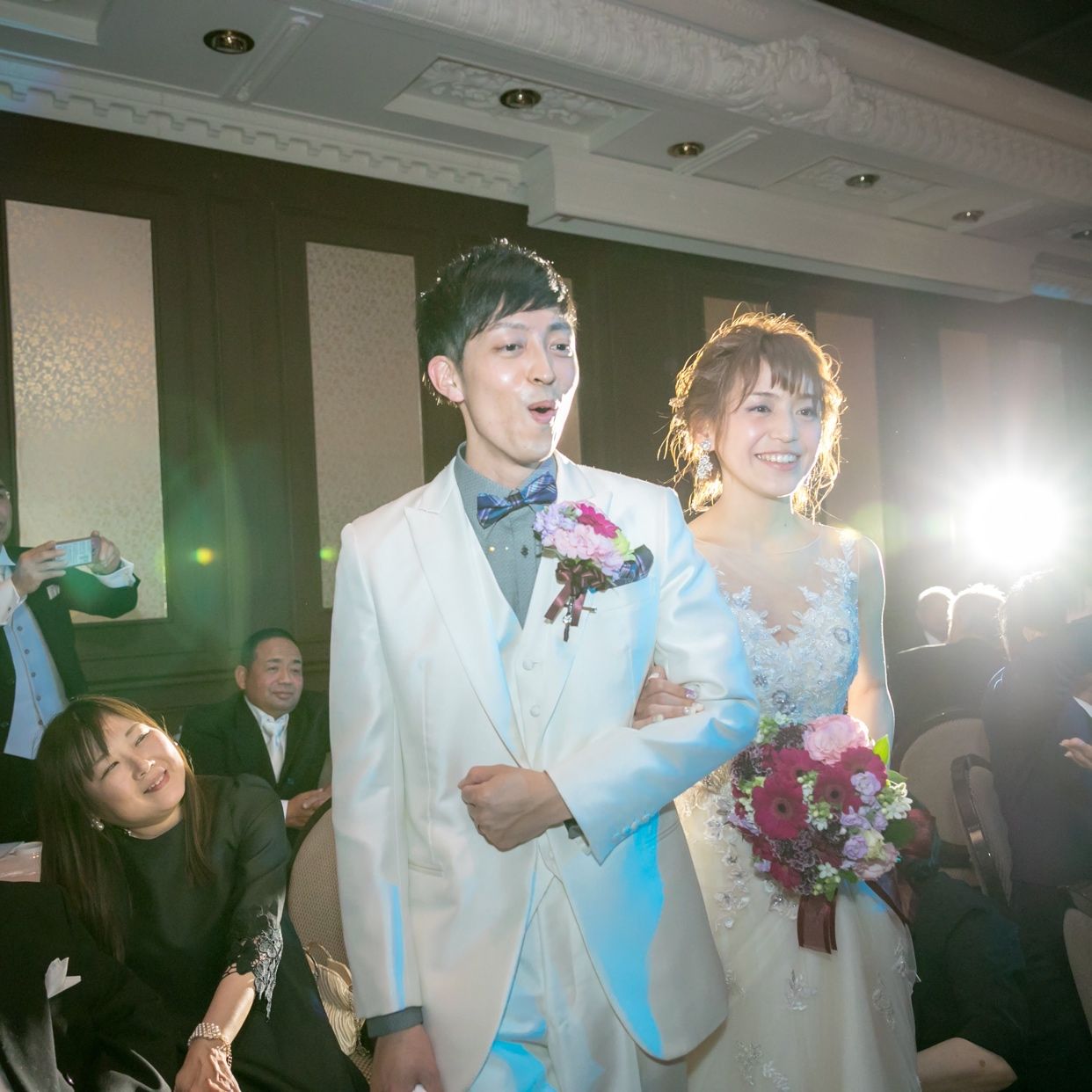 披露宴パーティのカバー写真