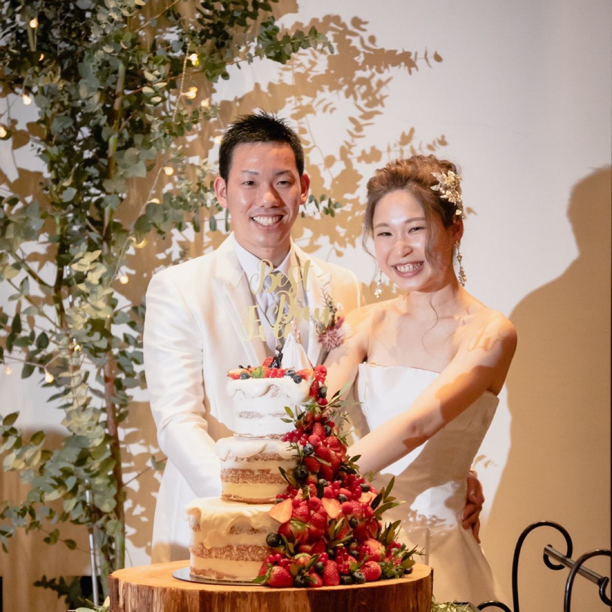 披露宴パーティのカバー写真