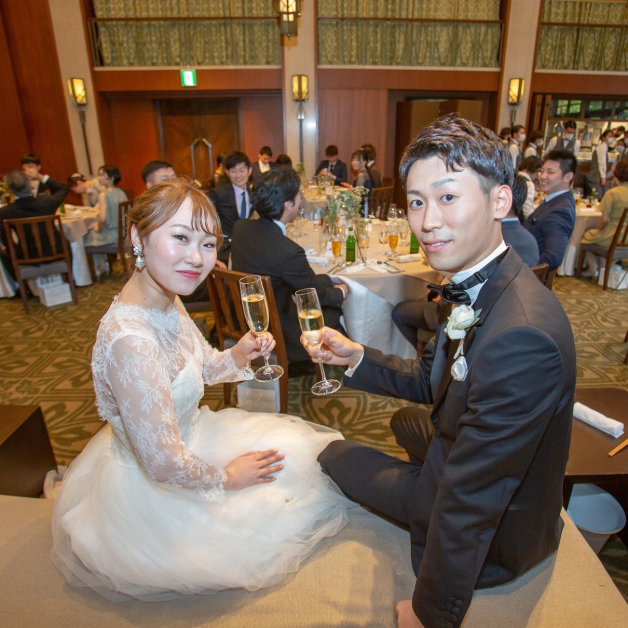 披露宴パーティのカバー写真