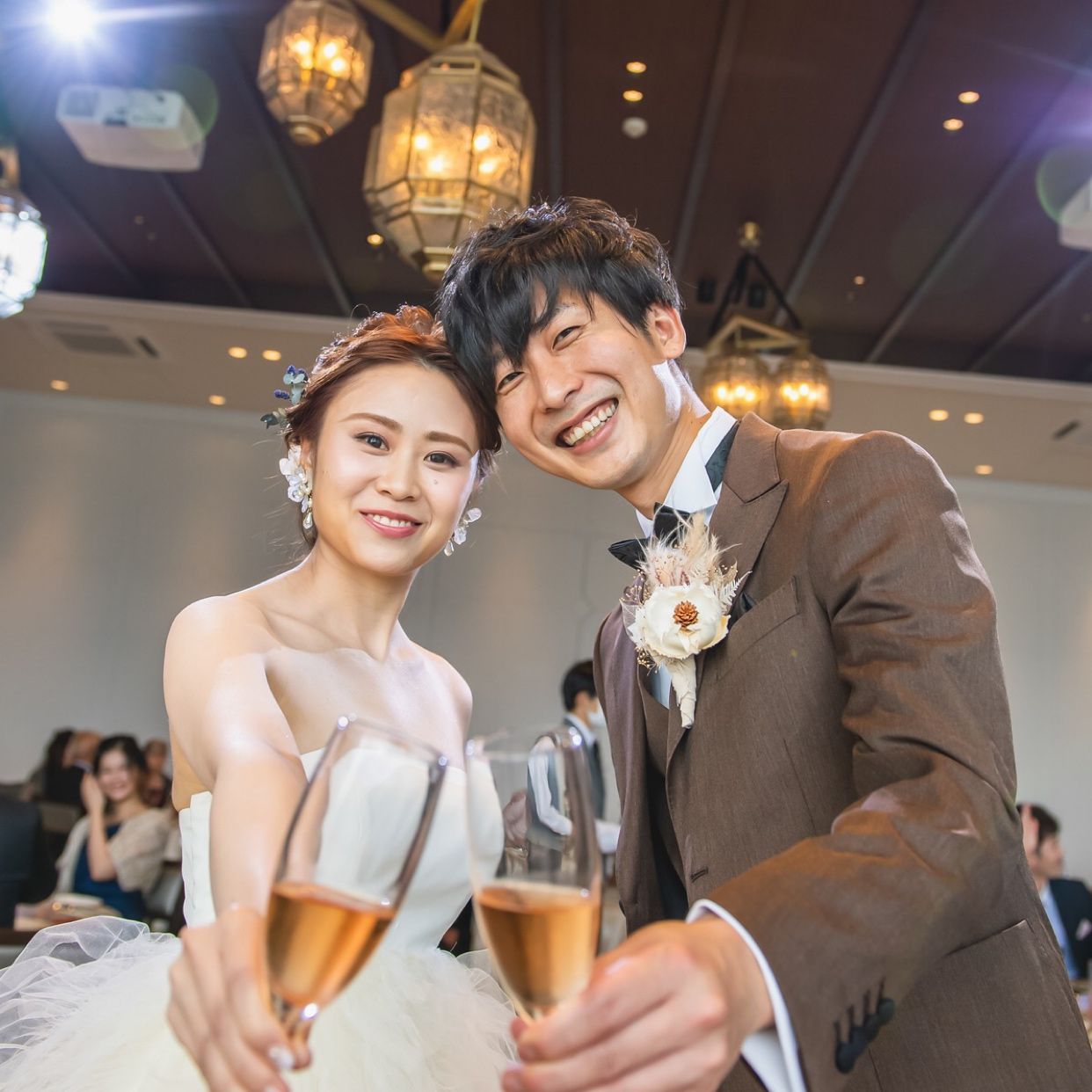 披露宴パーティのカバー写真