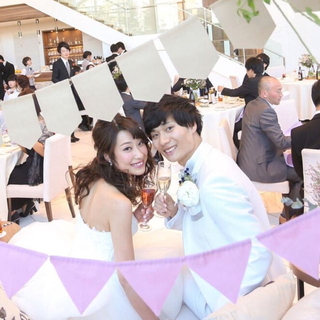 披露宴パーティのカバー写真