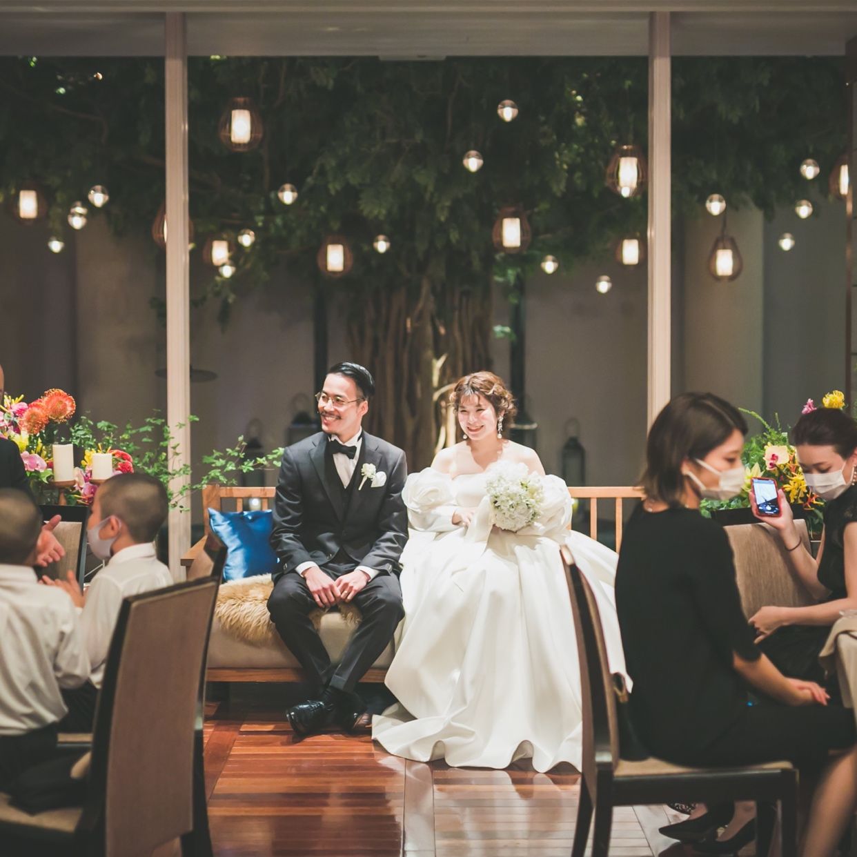 披露宴パーティのカバー写真