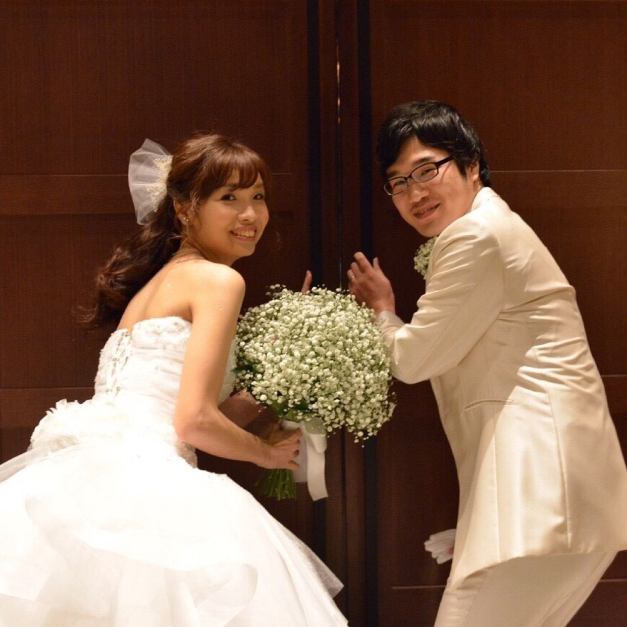 披露宴パーティのカバー写真