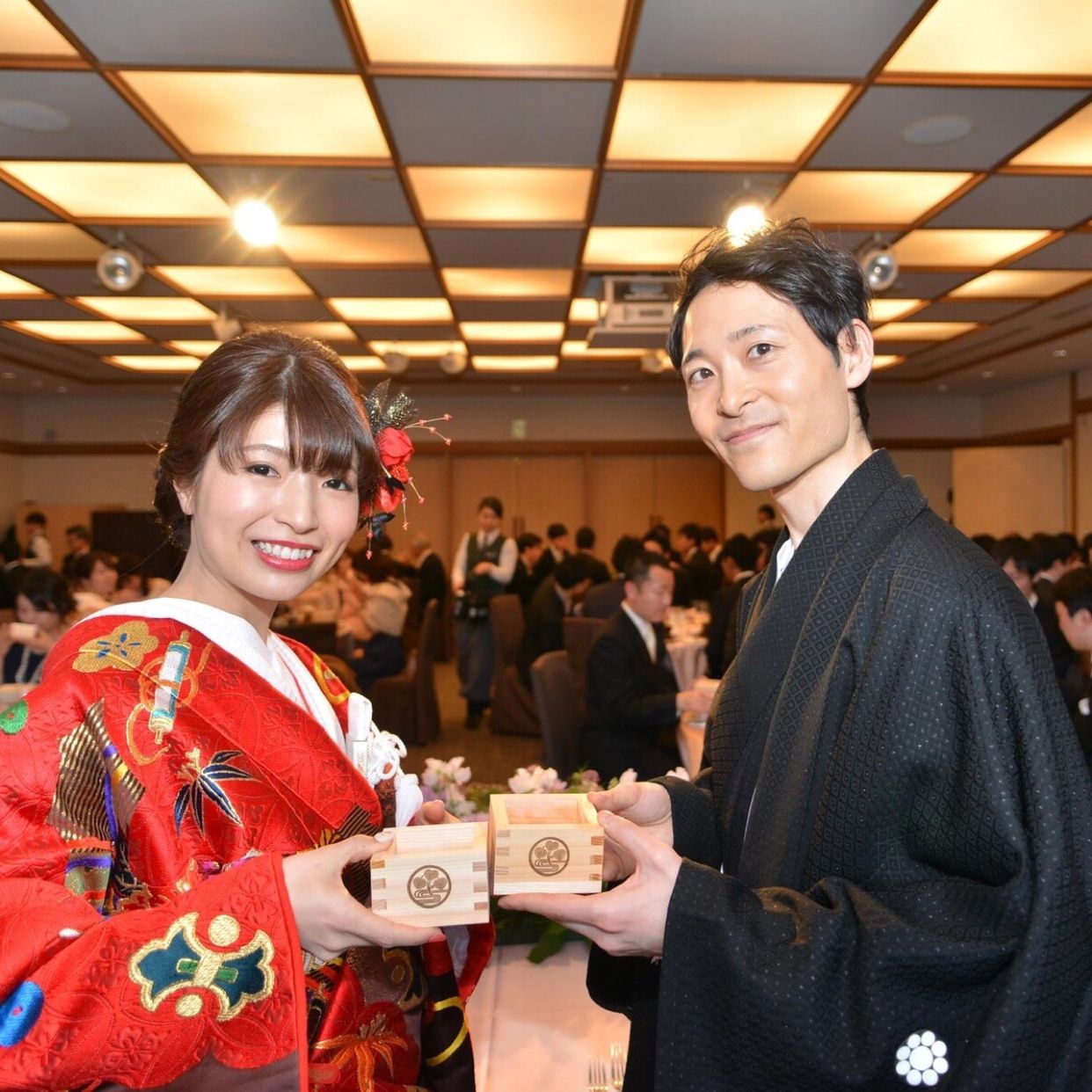 披露宴パーティのカバー写真