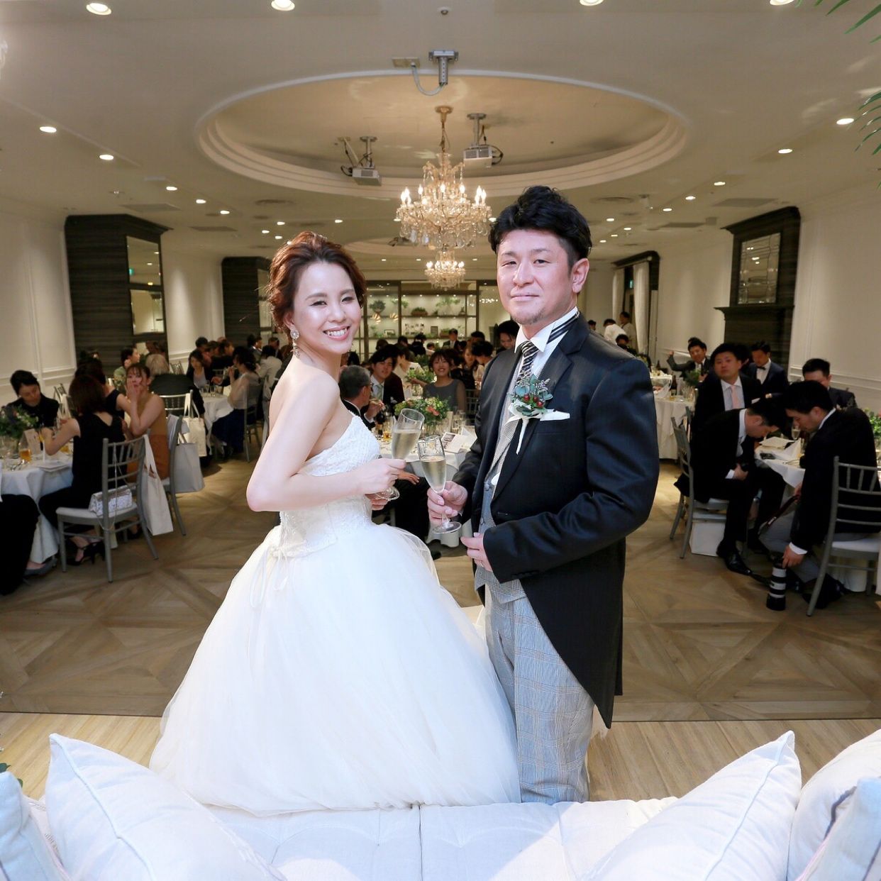 披露宴パーティのカバー写真