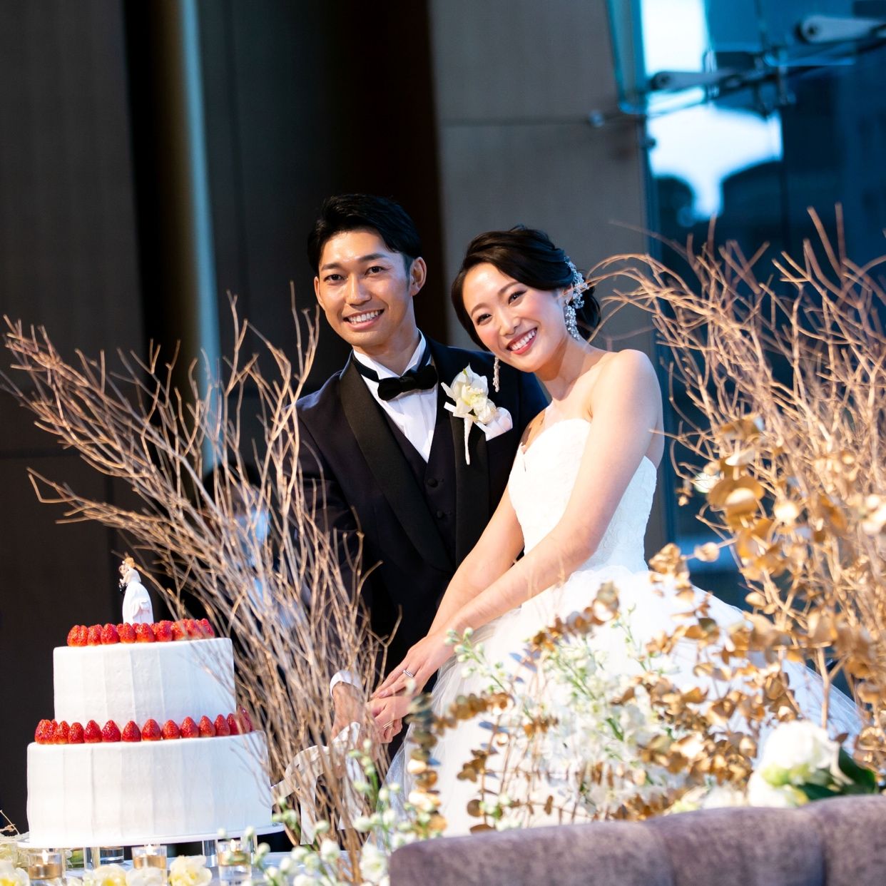 披露宴パーティのカバー写真