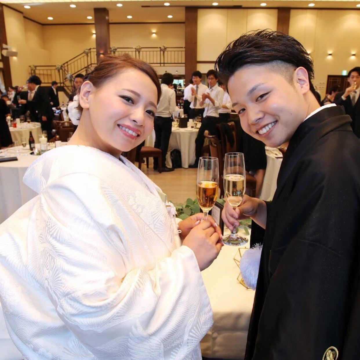 披露宴パーティのカバー写真