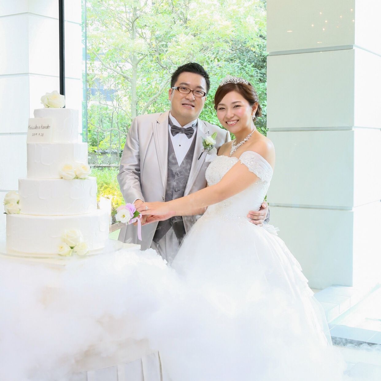 披露宴パーティのカバー写真