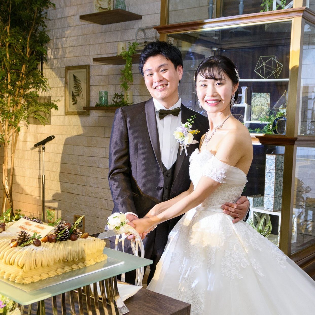 披露宴パーティのカバー写真