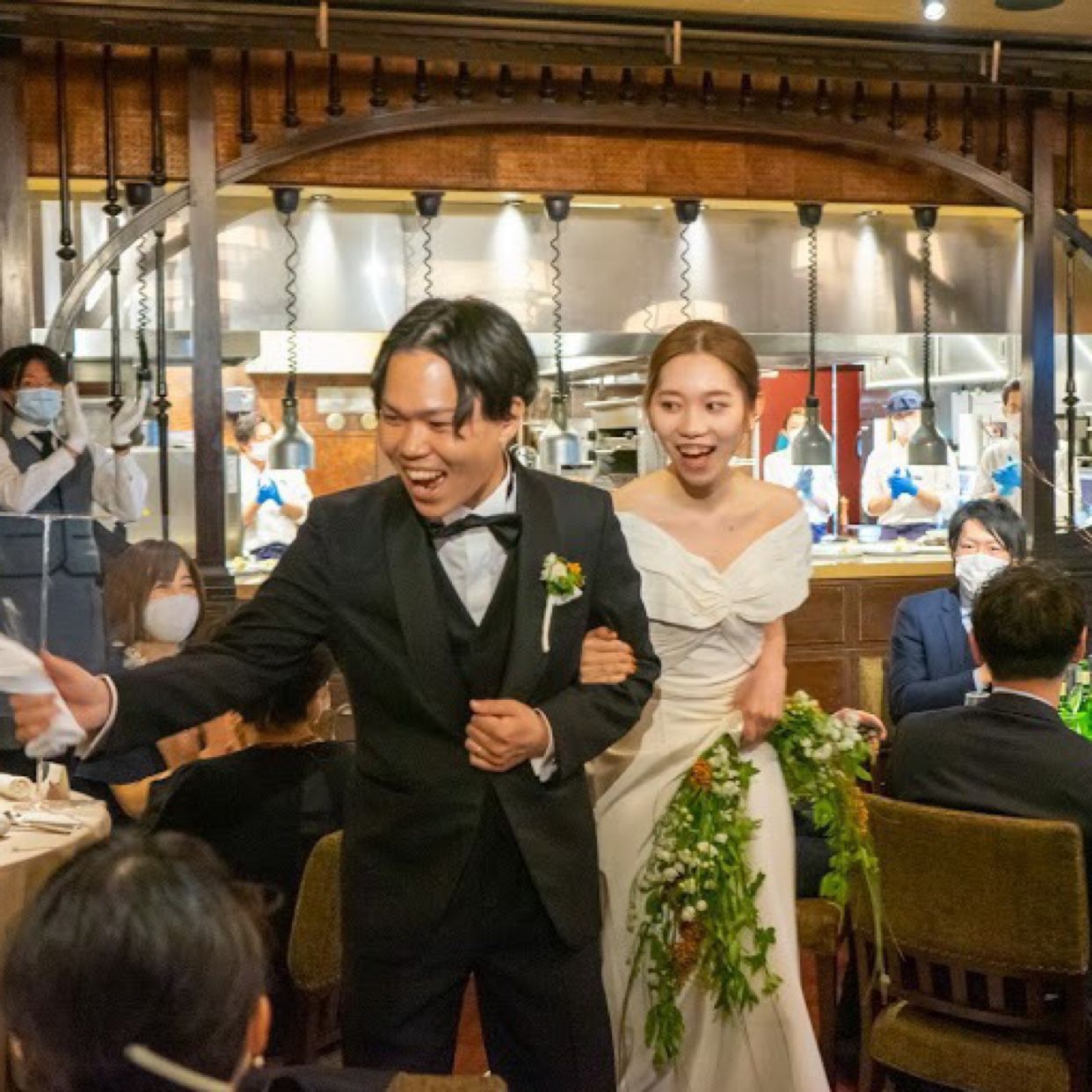 披露宴パーティのカバー写真