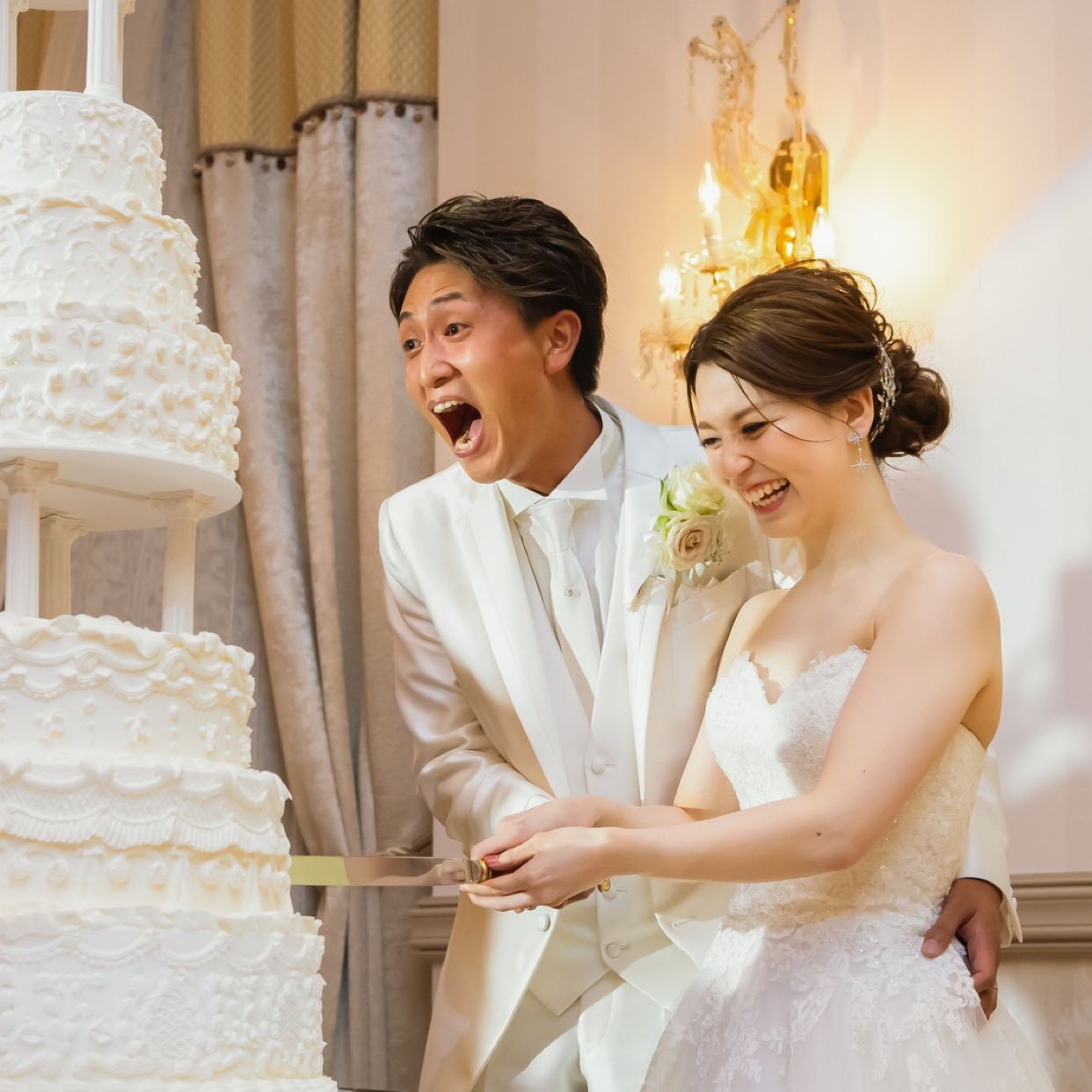 披露宴パーティのカバー写真