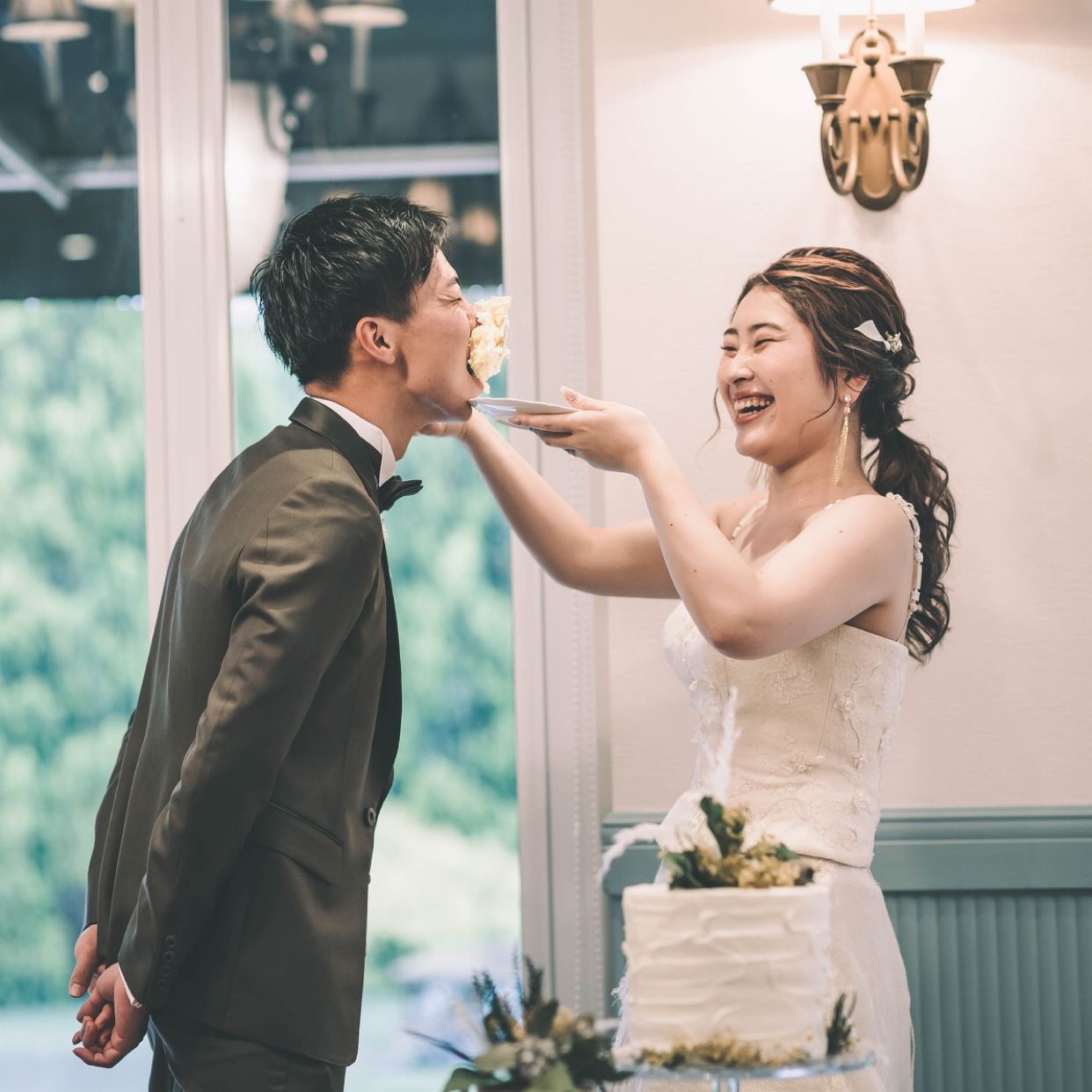 披露宴パーティのカバー写真