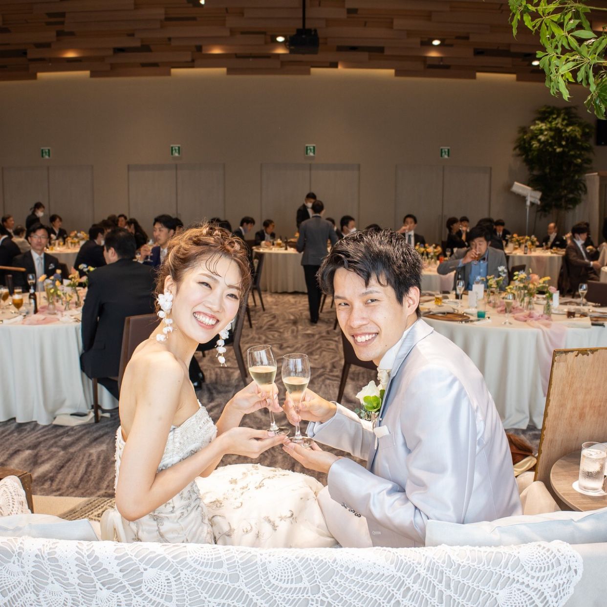 披露宴パーティのカバー写真