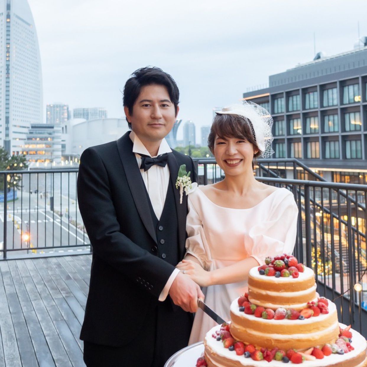 披露宴パーティのカバー写真