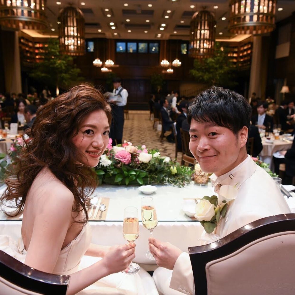 披露宴パーティのカバー写真