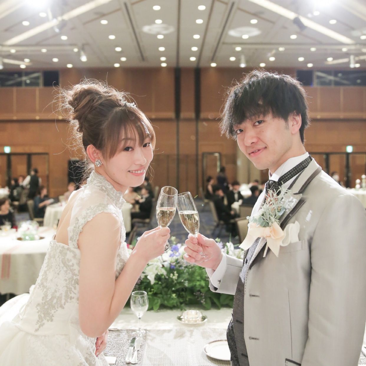 披露宴パーティのカバー写真