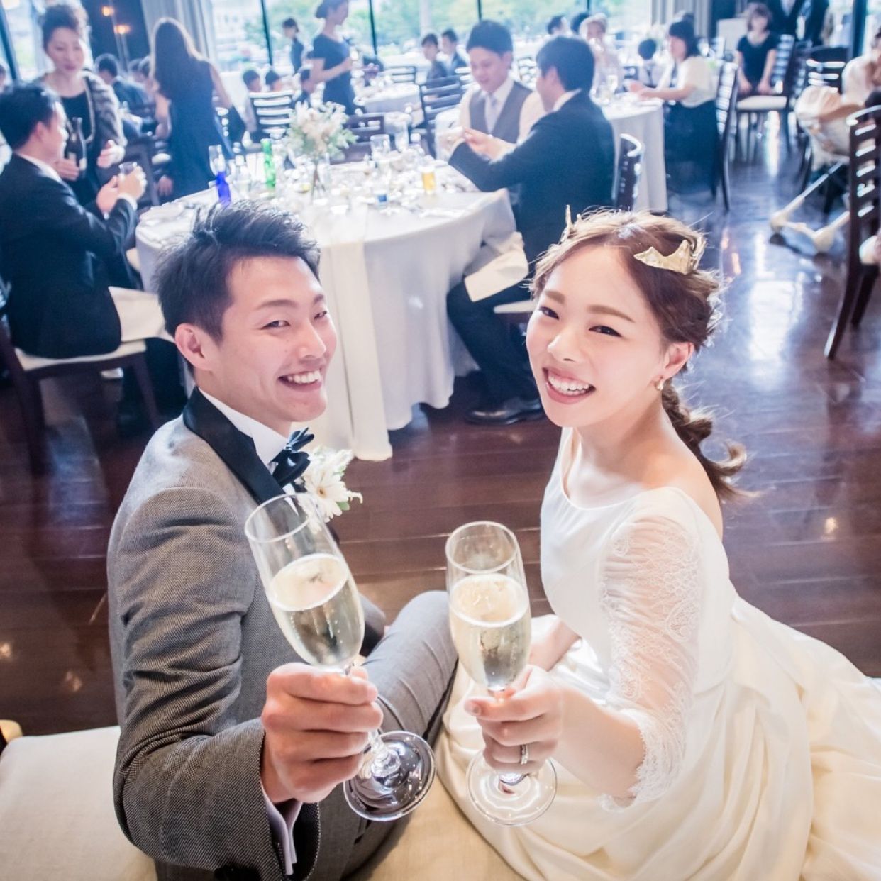 披露宴パーティのカバー写真