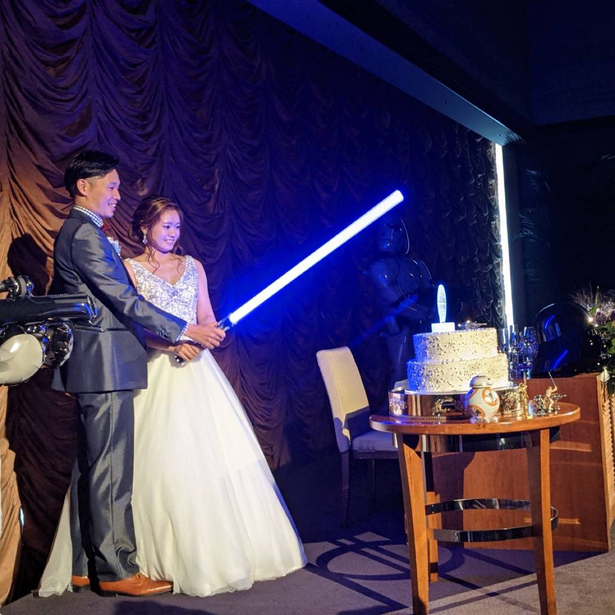 披露宴パーティのカバー写真