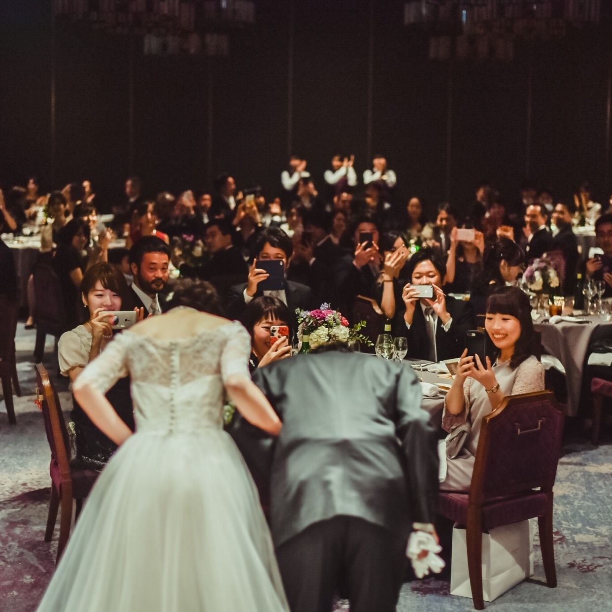 披露宴パーティのカバー写真