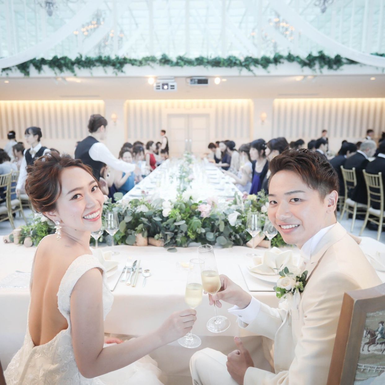 披露宴パーティのカバー写真