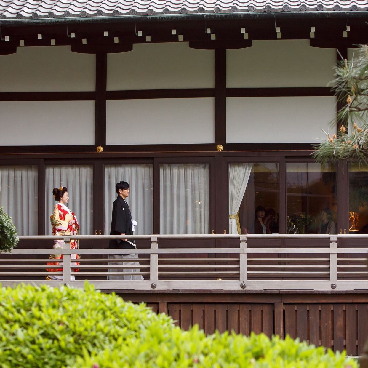 披露宴パーティのカバー写真