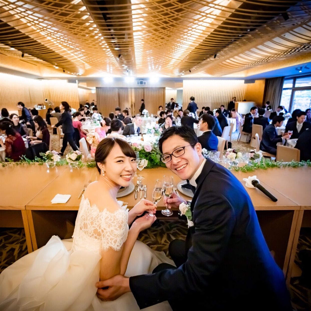 披露宴パーティのカバー写真