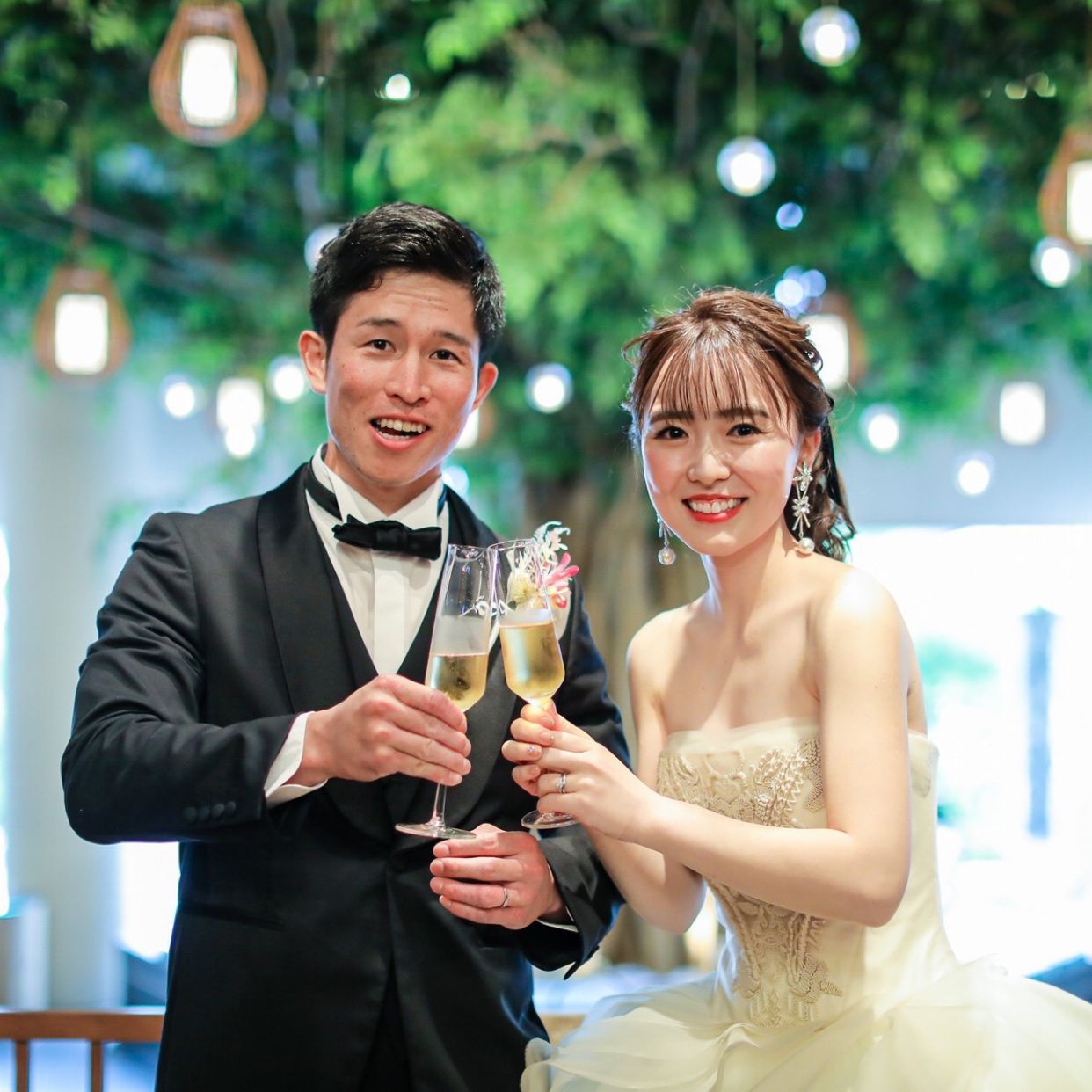 披露宴パーティのカバー写真