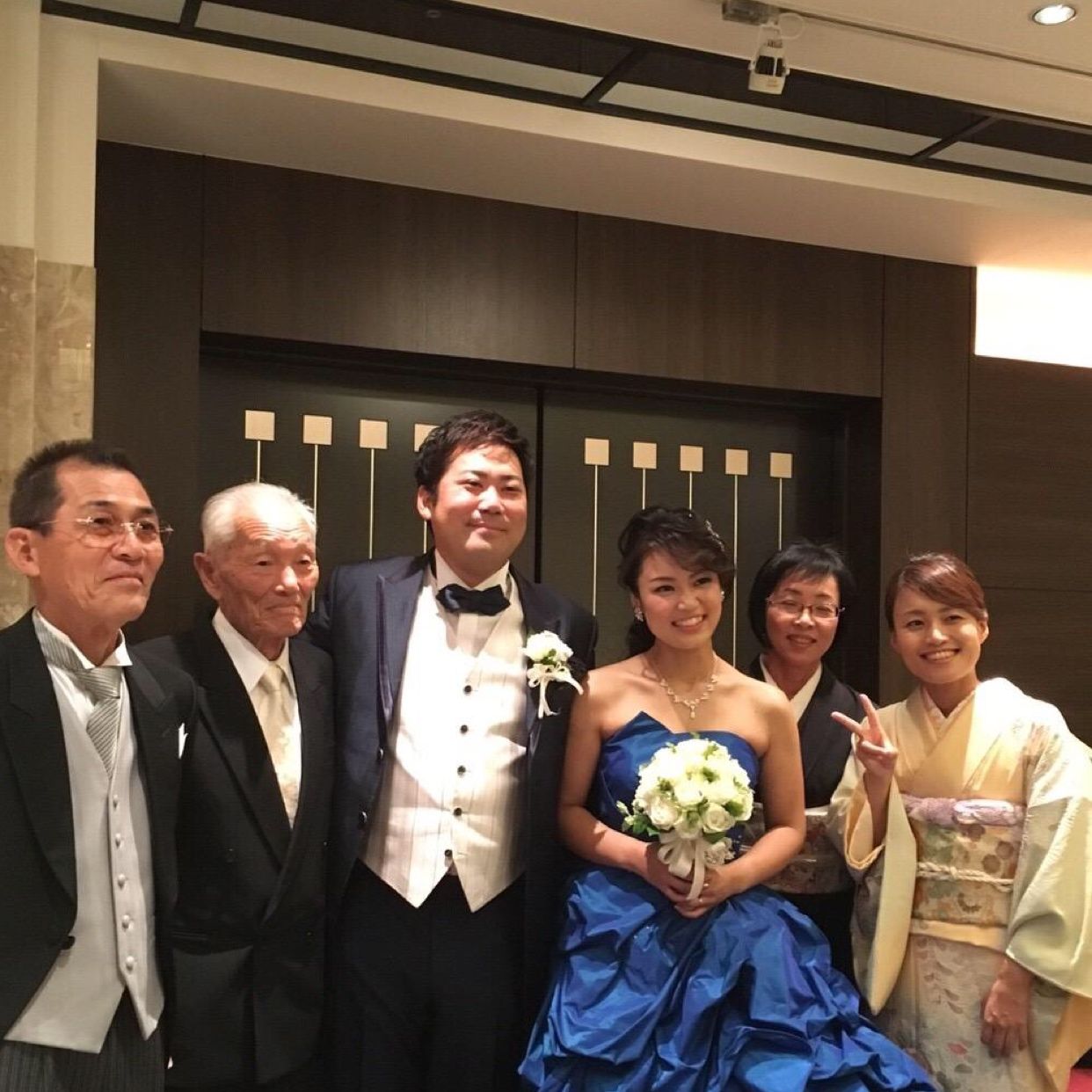 披露宴パーティのカバー写真