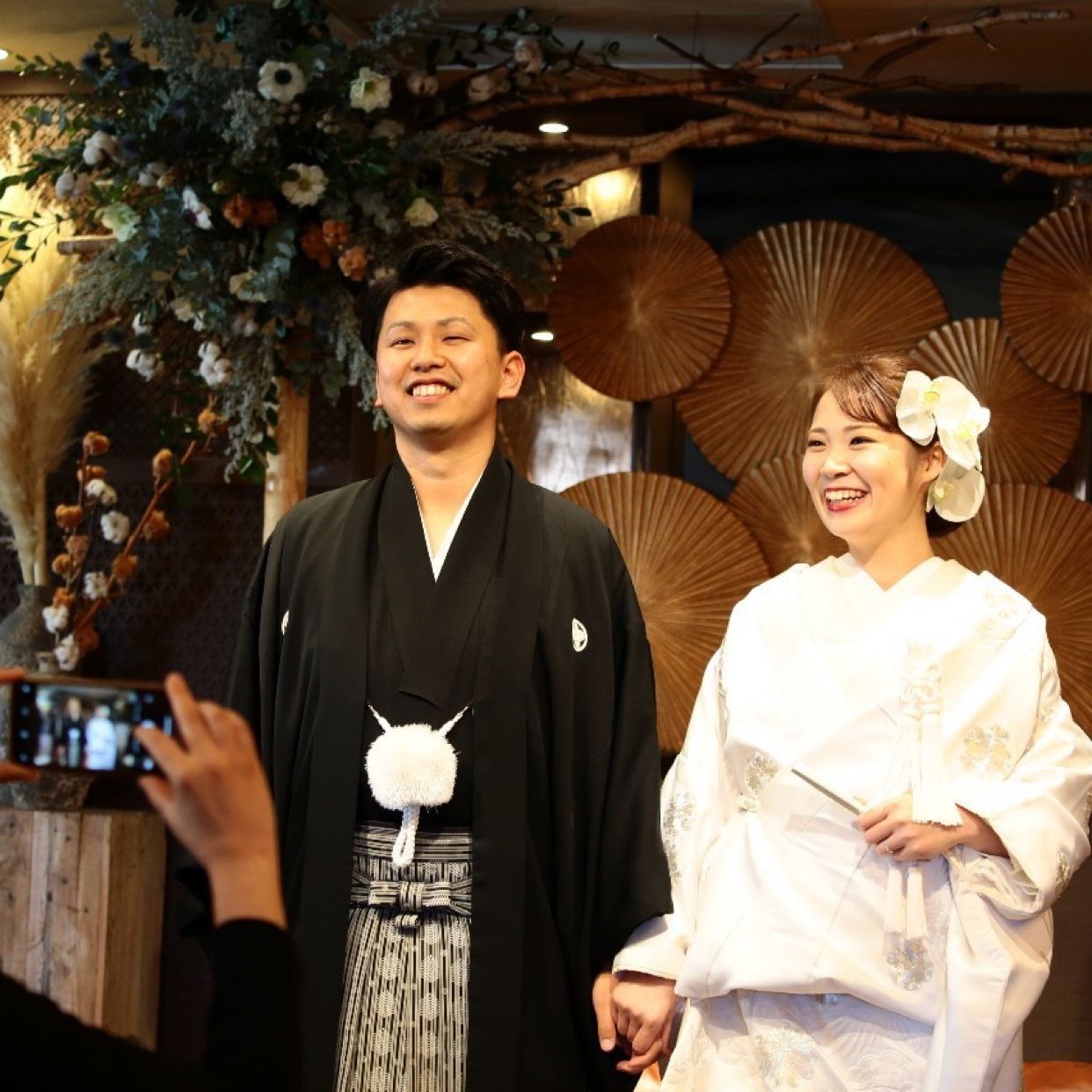 披露宴パーティのカバー写真