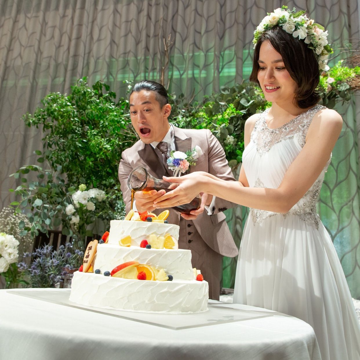 披露宴パーティのカバー写真