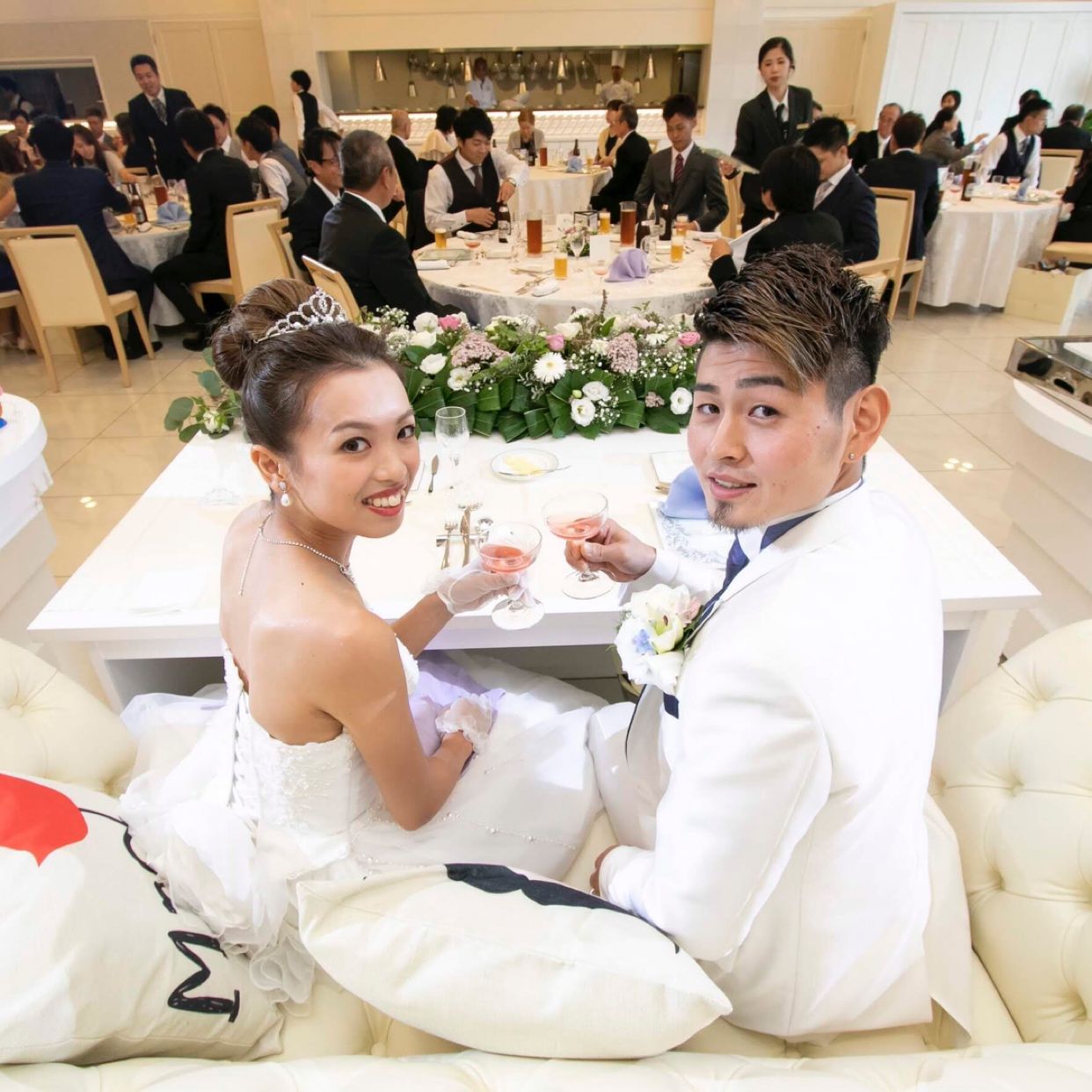 披露宴パーティのカバー写真