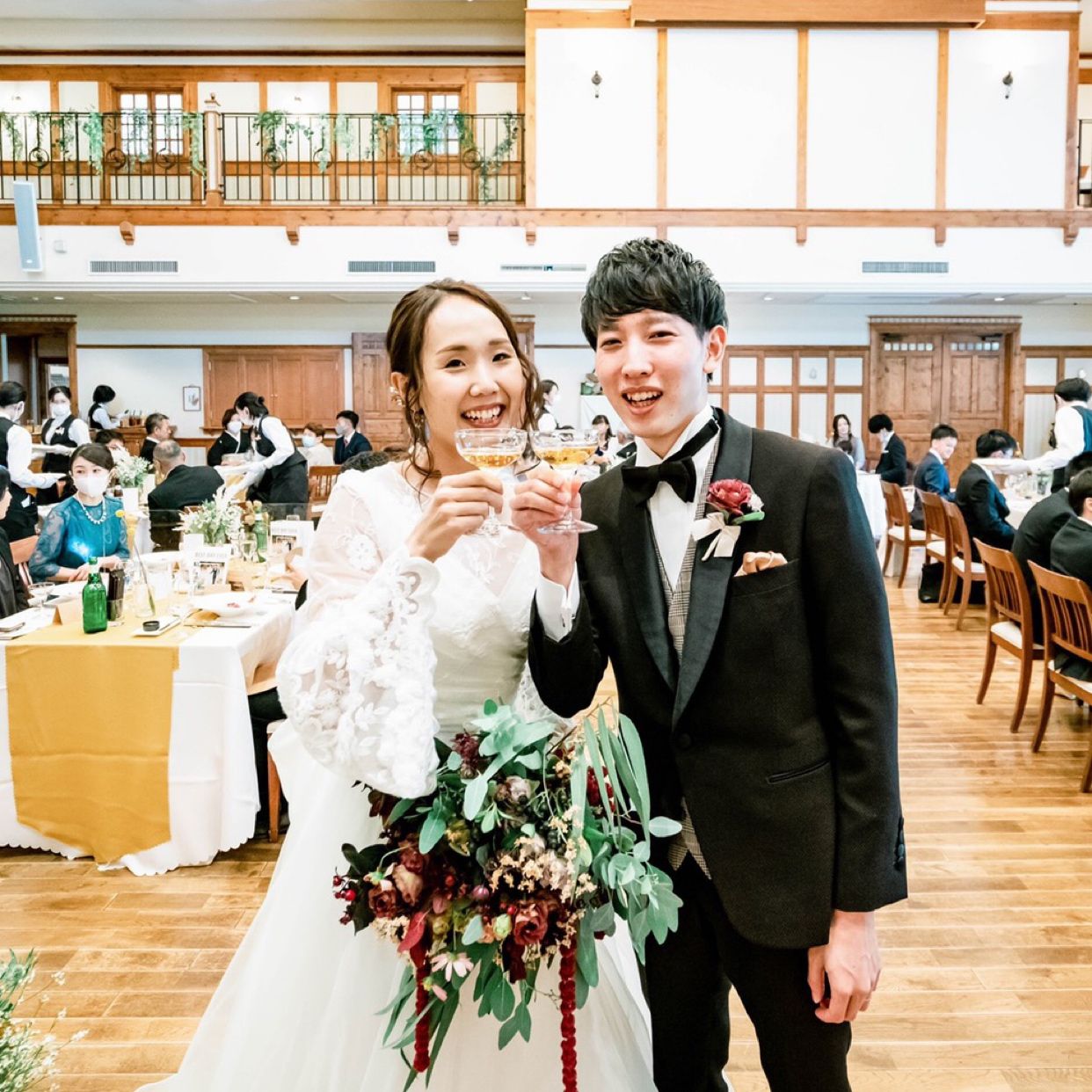 披露宴パーティのカバー写真