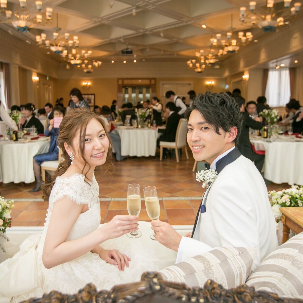 披露宴パーティのカバー写真