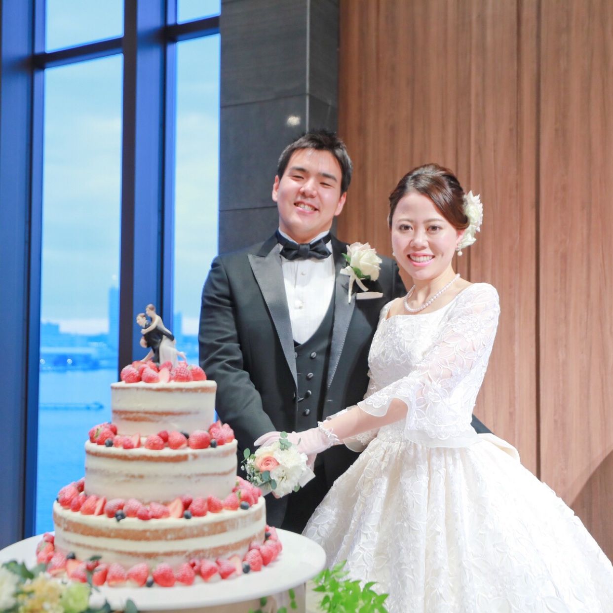 披露宴パーティのカバー写真