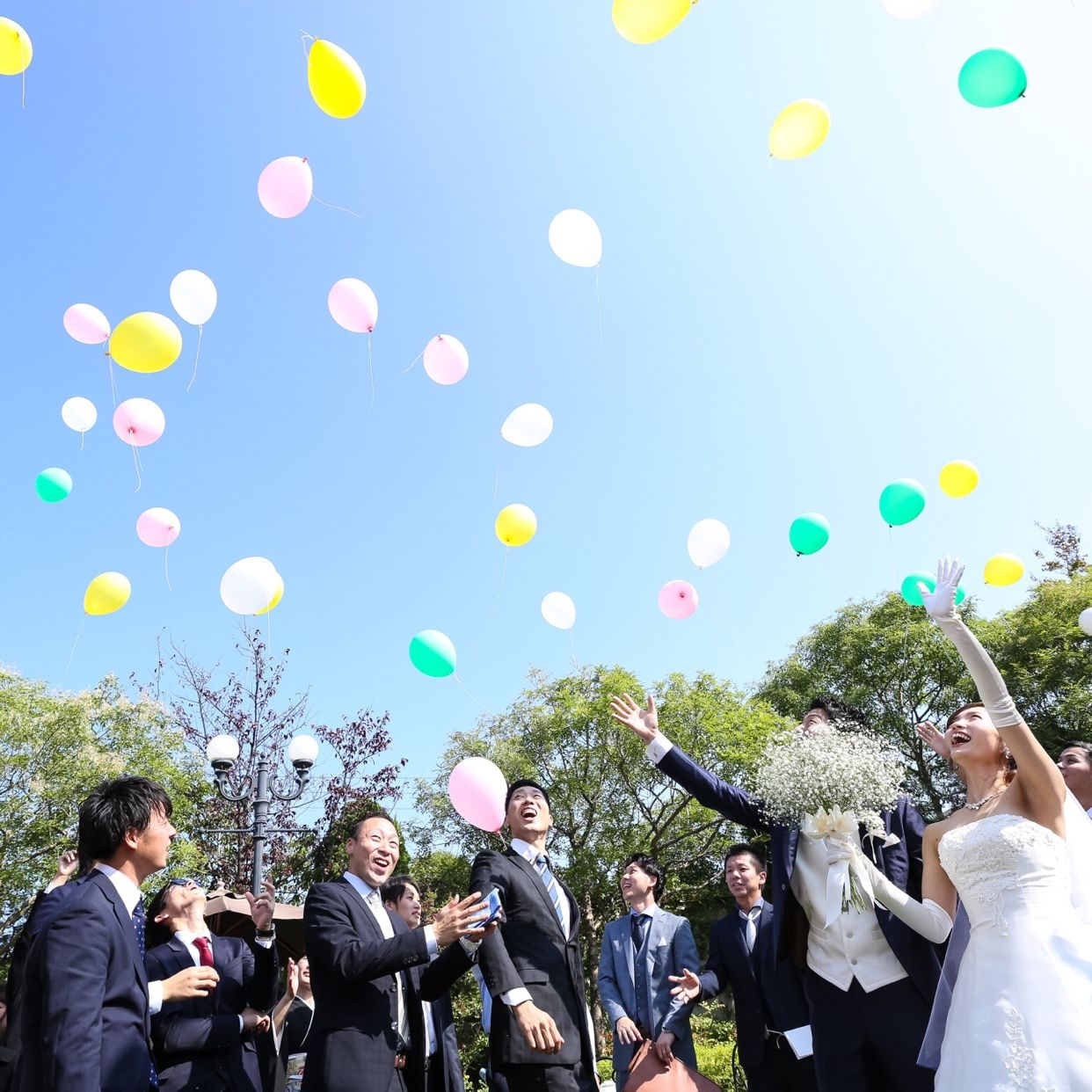 披露宴パーティのカバー写真