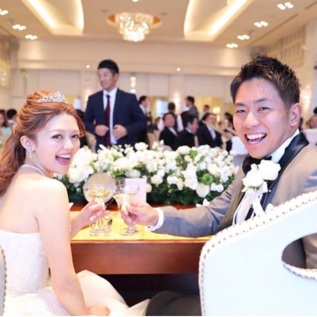 披露宴パーティのカバー写真