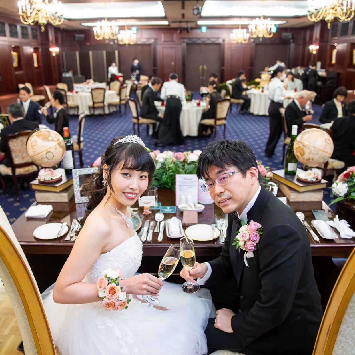 披露宴パーティのカバー写真